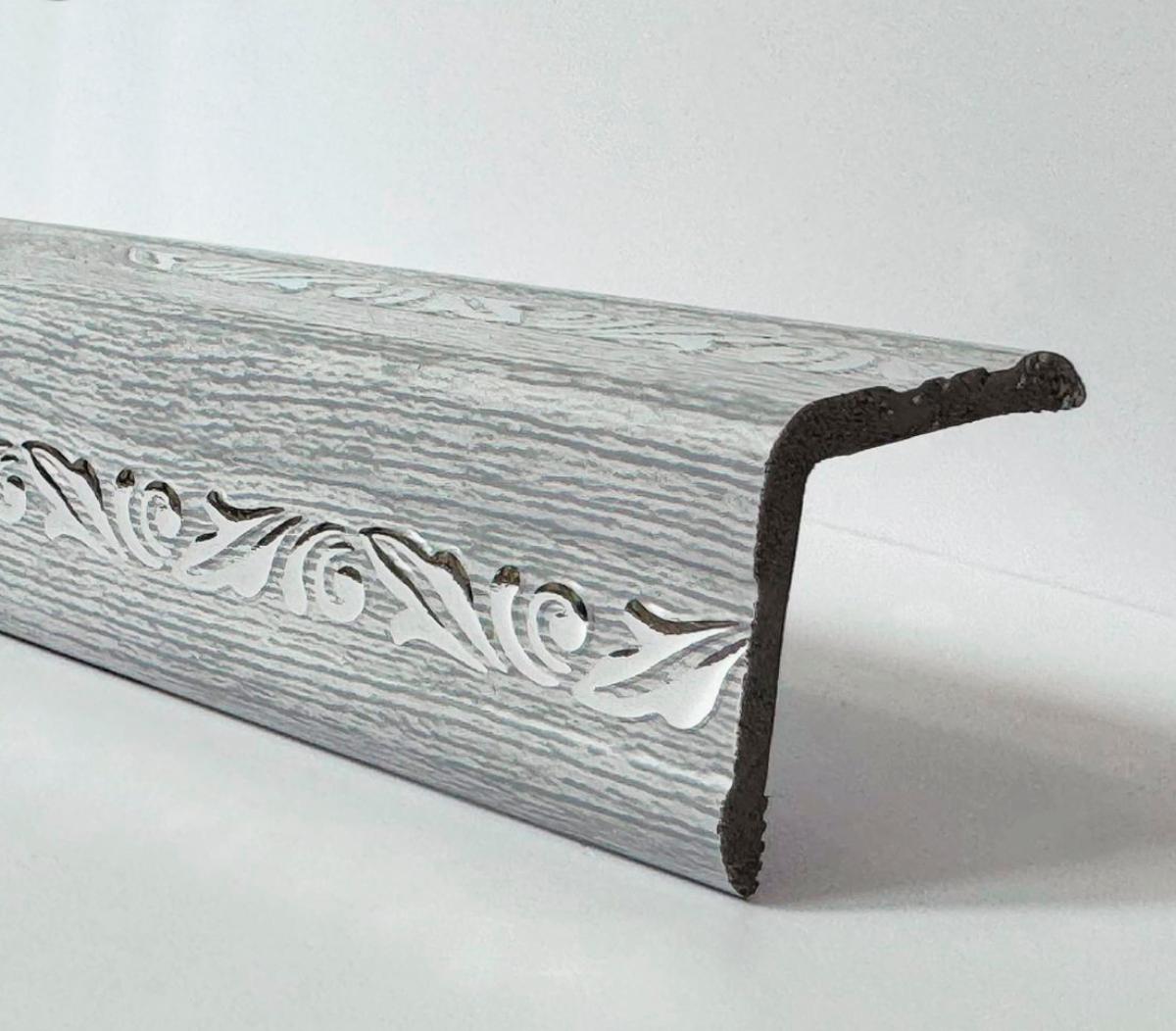 Уголок ПВХ Д03 ясень серый серебро 30*30*2,7м(30шт)