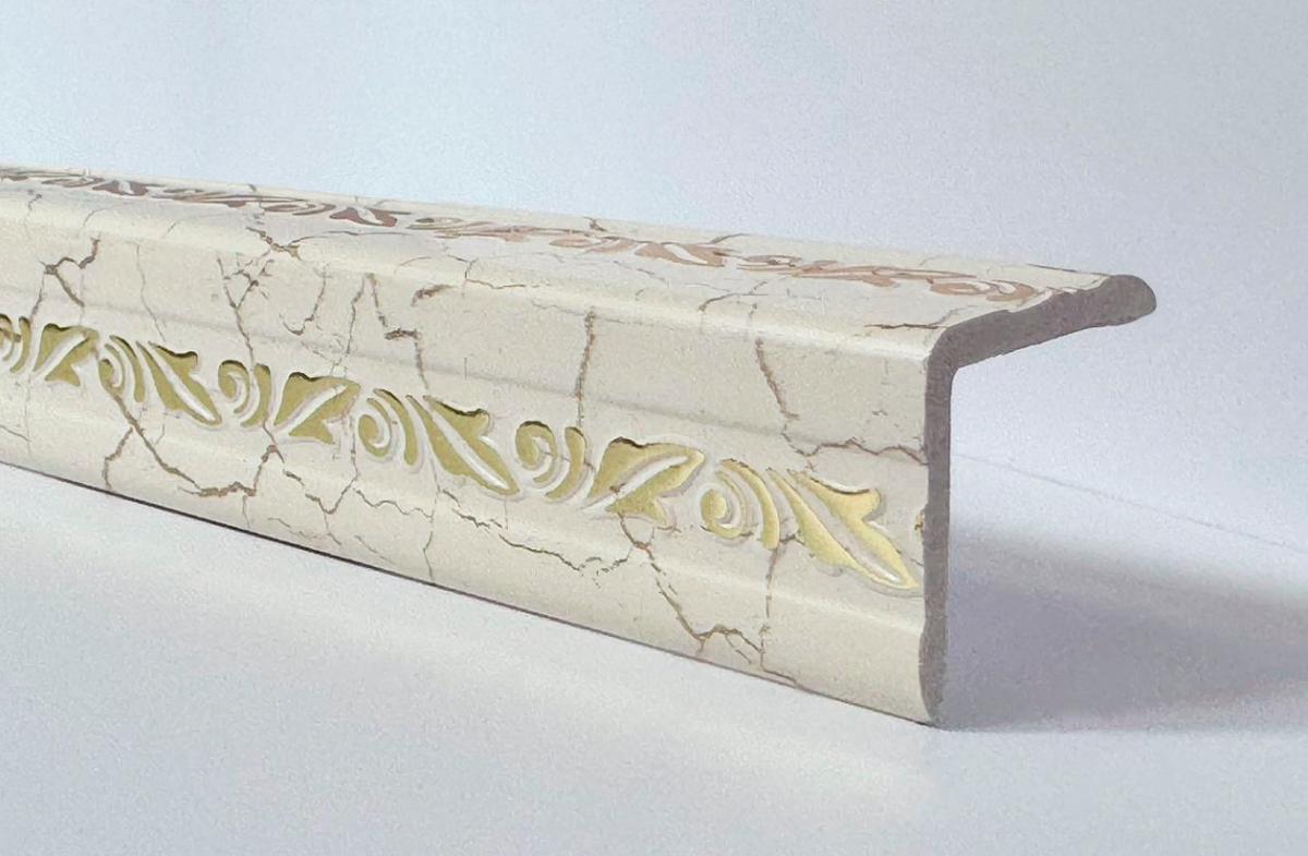 Уголок ПВХ Д03 №285 золото 30*30*2,7м(30шт)