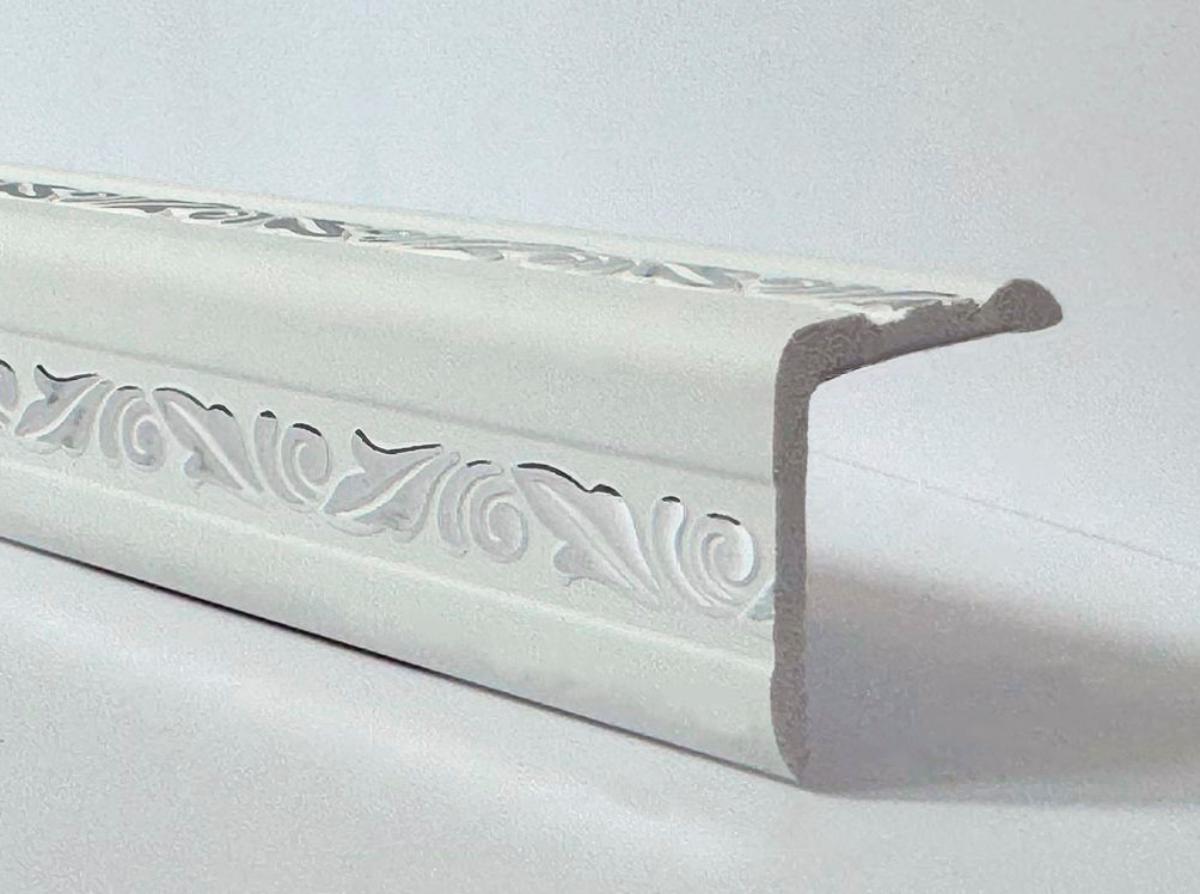 Уголок ПВХ Д-03 белый матовый серебро 30*30*2,7м(30шт)